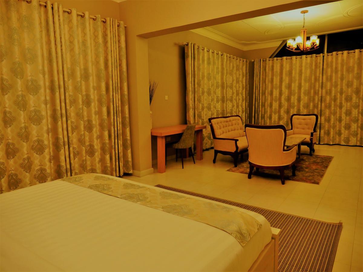 Ivory Castle Limited Hotel Кампала Екстериор снимка