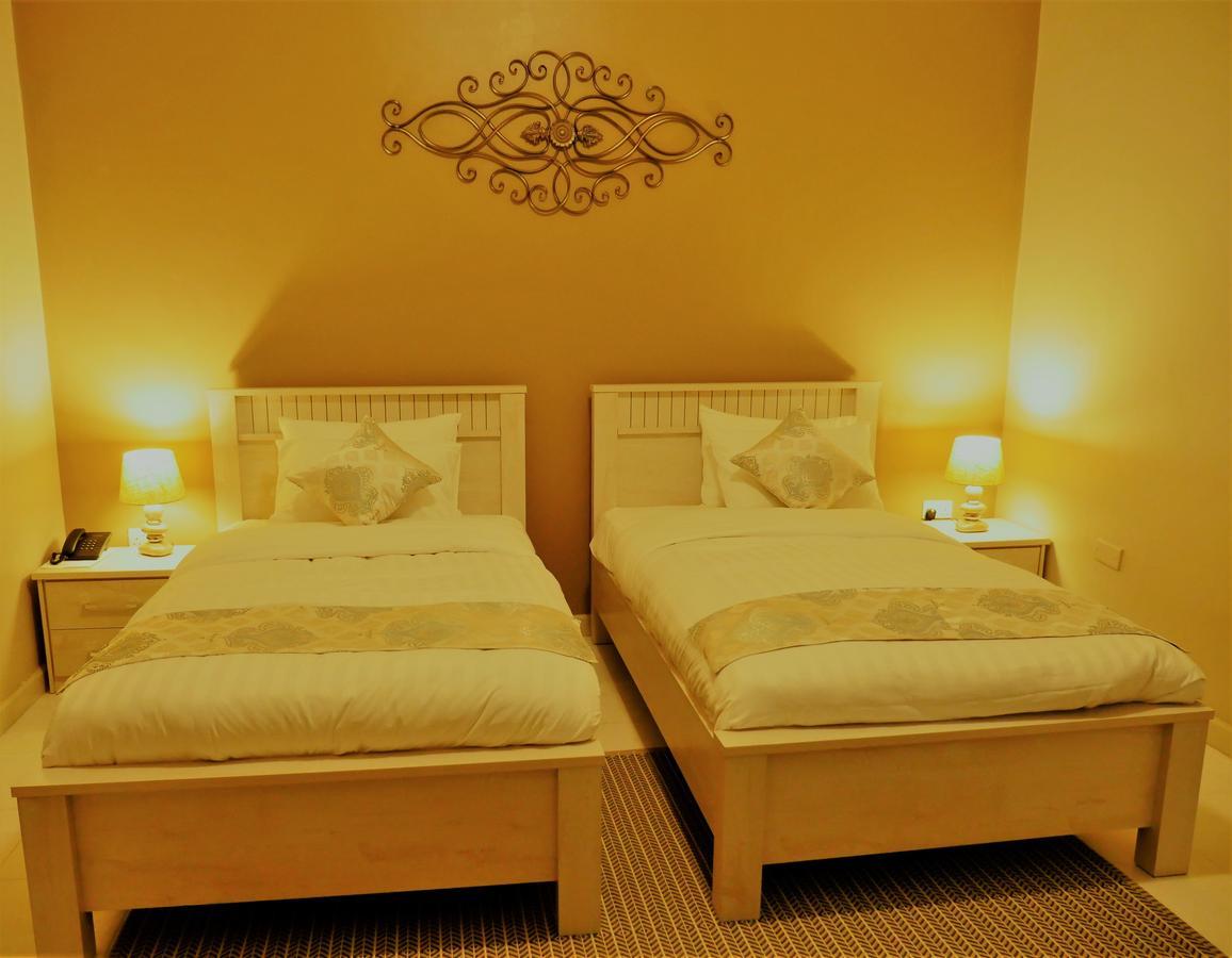 Ivory Castle Limited Hotel Кампала Екстериор снимка