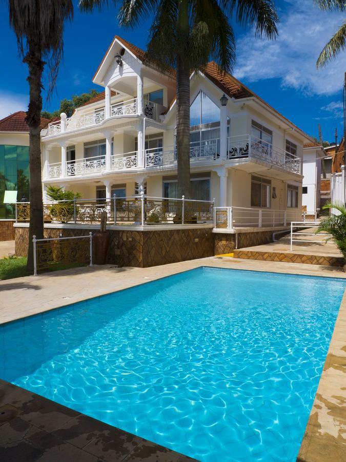 Ivory Castle Limited Hotel Кампала Екстериор снимка
